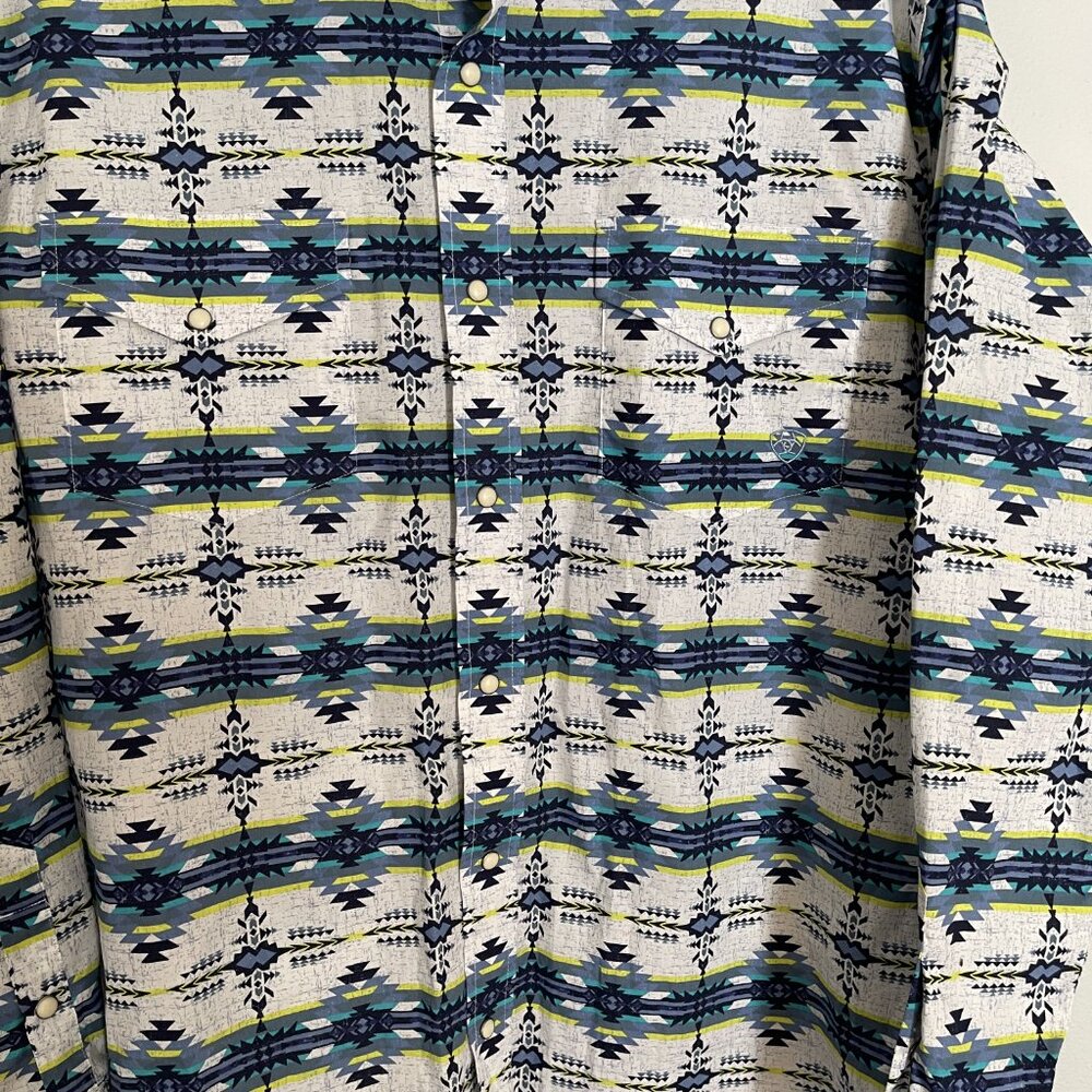 Ariat Shirt Mens XL White Blue Aztec Southwestern Pearl Snap Western Pockets - Picture 2 of 11
